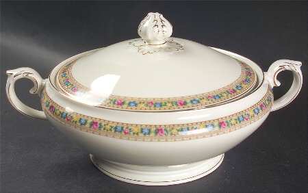 Lucille Round Covered Vegetable