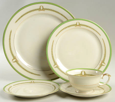 Lyric (Green Design, Off White) 5 Piece Place Setting