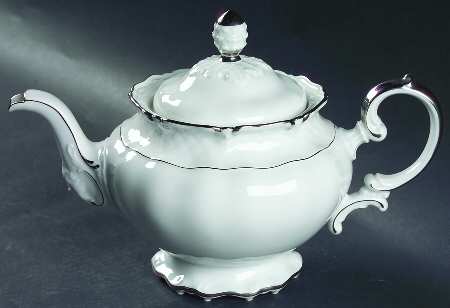 Manor Teapot & Lid