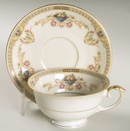 Melody Footed Cup & Saucer Set