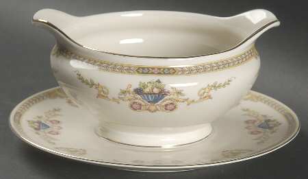 Melody Gravy Boat with Attached Underplate