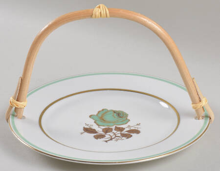 Minerva 5 3/8"-5 5/8" Bamboo Handled Serving Plate  HC