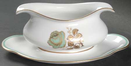 Minerva Gravy Boat with Attached Underplate
