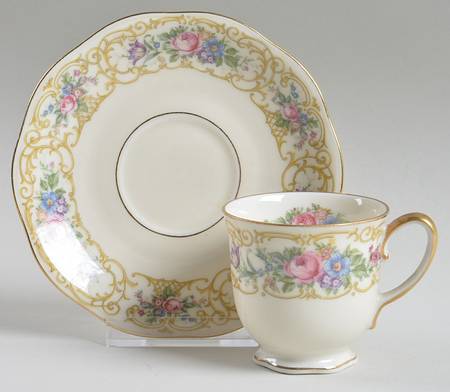 Plaza Footed Demitasse Cup & Saucer Set