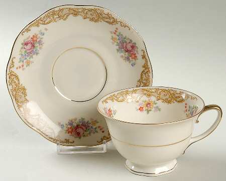 Priscilla Footed Cup & Saucer Set