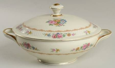 Radnor Round Covered Vegetable