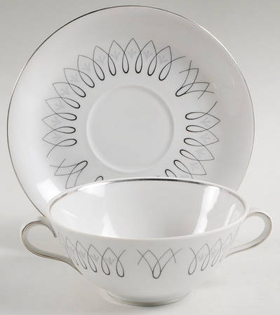 Rondo Footed Cream Soup Bowl & Saucer Set