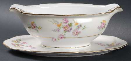 Sylvia Gravy Boat with Attached Underplate