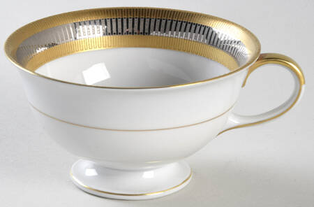 Tiara Footed Cup