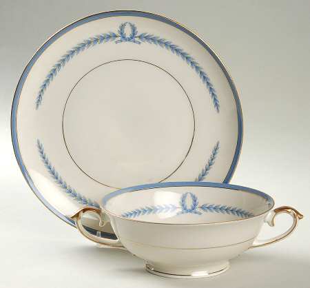 The Trend Footed Cream Soup Bowl & Saucer Set