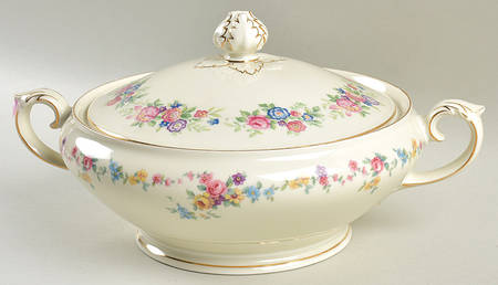 Verona Round Covered Vegetable