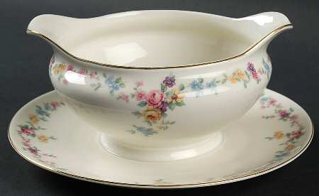 Verona Gravy Boat with Attached Underplate