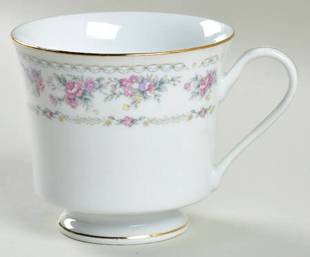 BAU3 Footed Cup