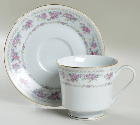 BAU3 Footed Cup & Saucer Set