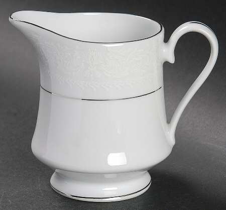 Buckingham Creamer