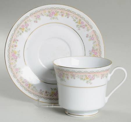 Dorchester Footed Cup & Saucer Set