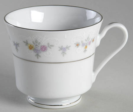 Fairview Footed Cup
