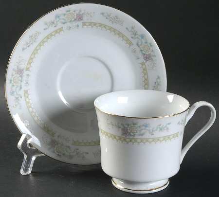 Ming Floral Footed Cup & Saucer Set