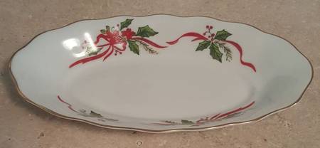 Victorian Holiday Poinsettia Underplate for Gravy Boat