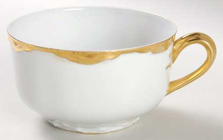 BAV29 Footed Cup