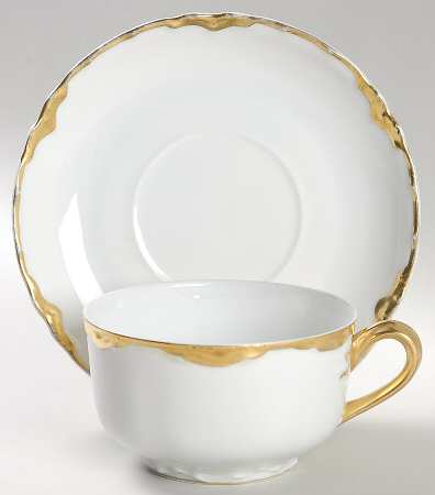 BAV29 Footed Cup & Saucer Set