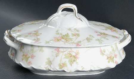 PLE4 Oval Covered Vegetable