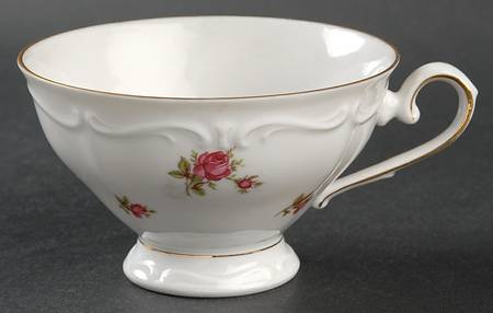 Tapestry Footed Cup
