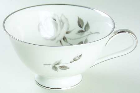Midnight Rose Footed Cup