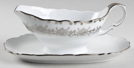 Romance Gravy Boat & Underplate/Relish