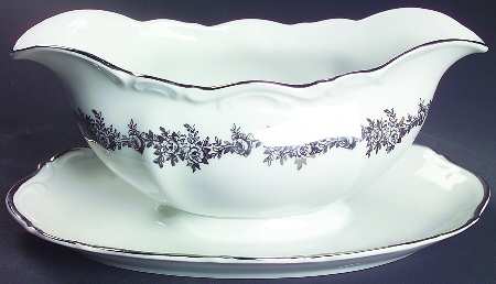 Corsage Gravy Boat with Attached Underplate