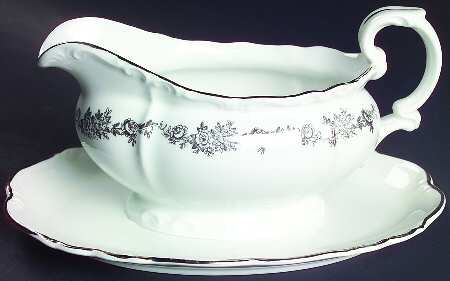 Corsage Gravy Boat with Attached Underplate