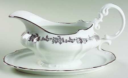 Corsage Gravy Boat with Attached Underplate