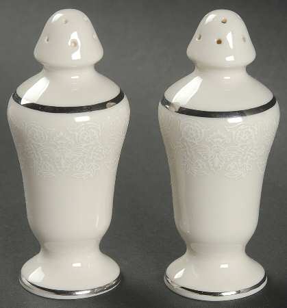 Jacqueline Salt & Pepper Set
