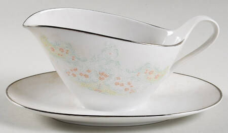 Monica Gravy Boat with Attached Underplate
