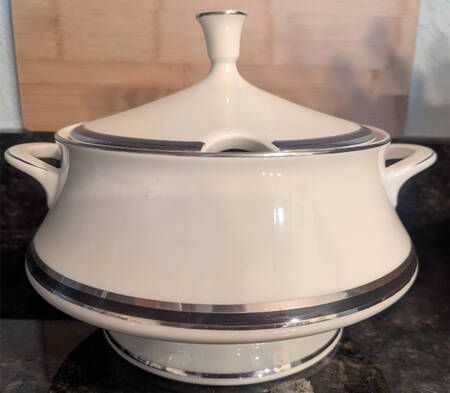 Onyx Tureen &  Lid
