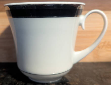 Onyx Footed Cup