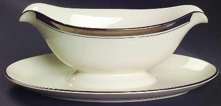 Renee (Platinum) Gravy Boat with Attached Underplate