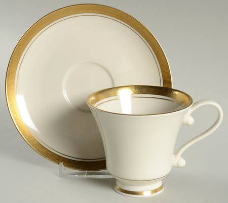 Renee (Gold) Footed Cup & Saucer Set