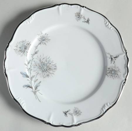 Summertime (1 Large Floral Spray) Dinner Plate by Belcrest