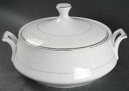 Anita Round Covered Vegetable
