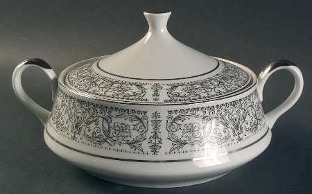 Forum Round Covered Vegetable
