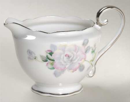 Juliana (Scalloped) Creamer