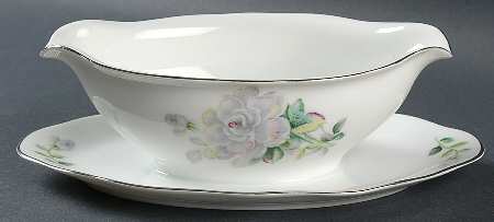 Juliana (Scalloped) Gravy Boat with Attached Underplate