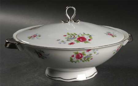 Petite Round Covered Vegetable