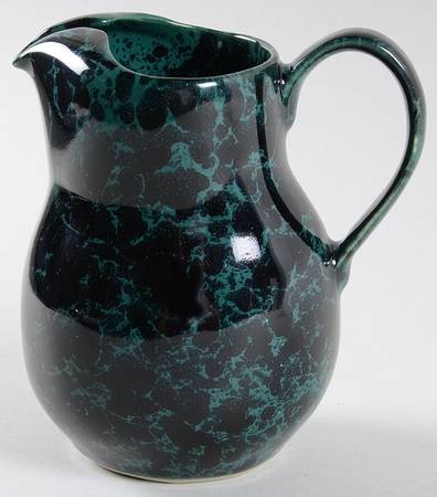 Agate Black and Green 20 Oz Pitcher