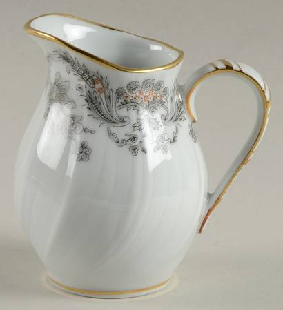 Alencon Mini Creamer