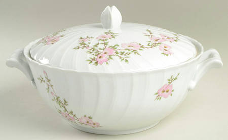 Amandine Round Covered Vegetable
