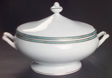 Antinea Vert Tureen &  Lid