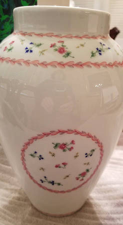 Artois Rose 9" Vase