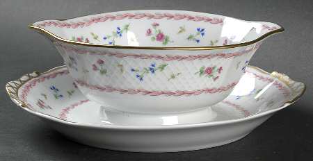 Artois Rose Gravy Boat with Attached Underplate